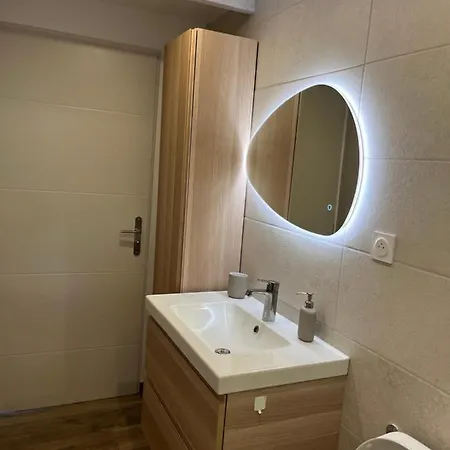 Maisonnette Avec Petite Foret Casa vacanze *