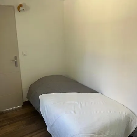 Maisonnette Avec Petite Foret Valréas