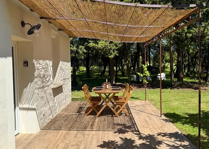 Maisonnette Avec Petite Foret Valreas