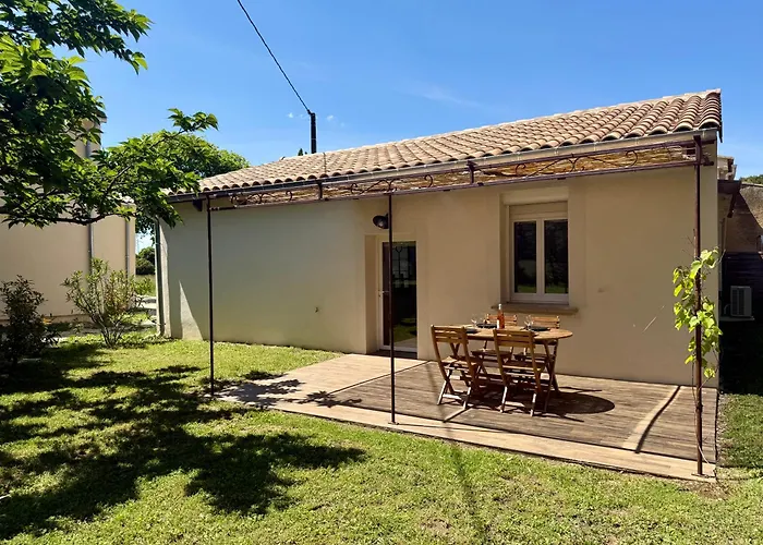 Holiday home Maisonnette Avec Petite Foret Valreas